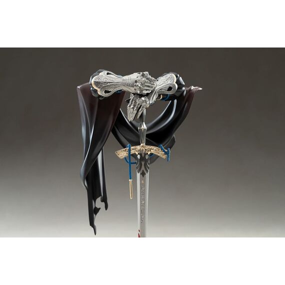 Reverse: 1999 Limepie Series PVC Statue Knight 17 cm