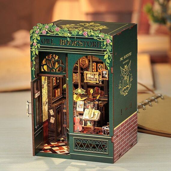 Book Nook Owl Bookstore 17 x 12 cm