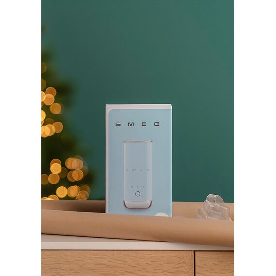 Smeg MFF02CREU milk frother/warmer Automatic milk frother/warmer Cream