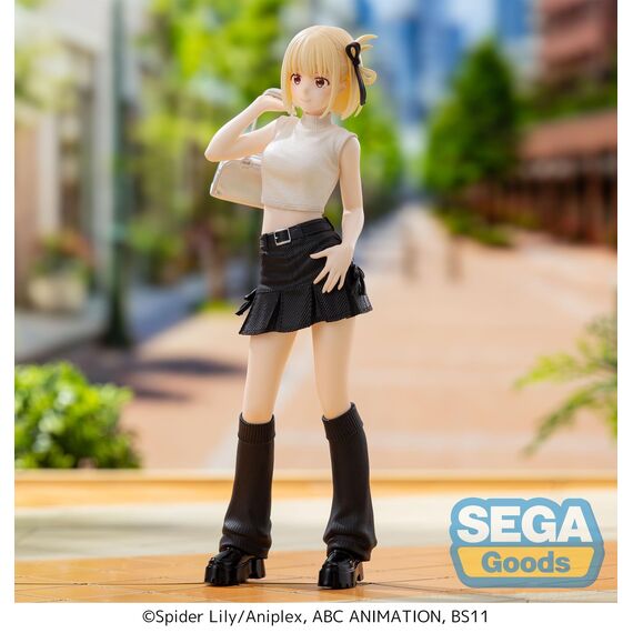 LYCORIS RECOIL - Chisato "Street Snap" - Figure High Premium 20cm