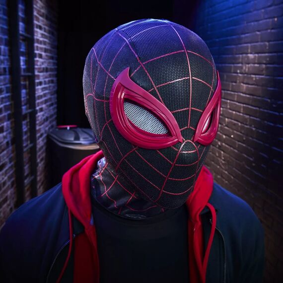 MARVEL - Electronic Helmet Expressive Miles Morales Legend Series