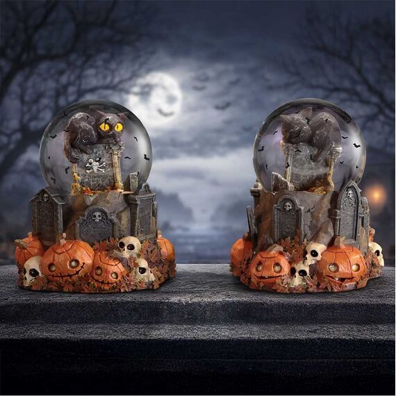 Nemesis - Whisper Wood - Pumpkin Patch Snow Globe /