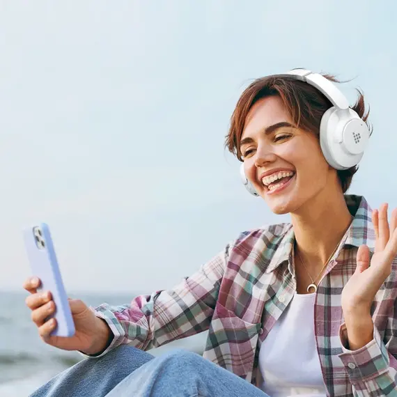 Tronsmart SOUNFII Q20S Hybrid ANC Wireless Headphones with Active Noise Cancelling - White