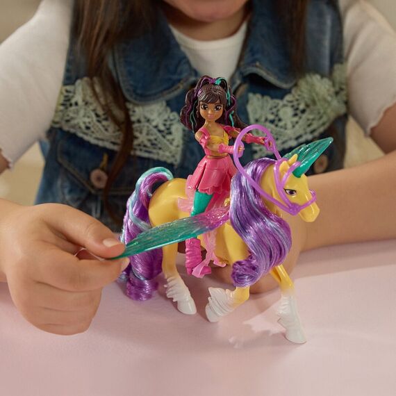 Unicorn Academy Wing Magic Ava And Leaf /