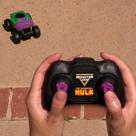 Monster Jam RC 1:24 Marvel Hulk /