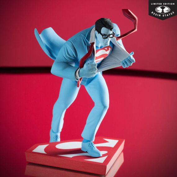 DC Direct Statue 1/10 Superman Red and Blue: Superman by Clayton Henry Limited Edition 16 cm