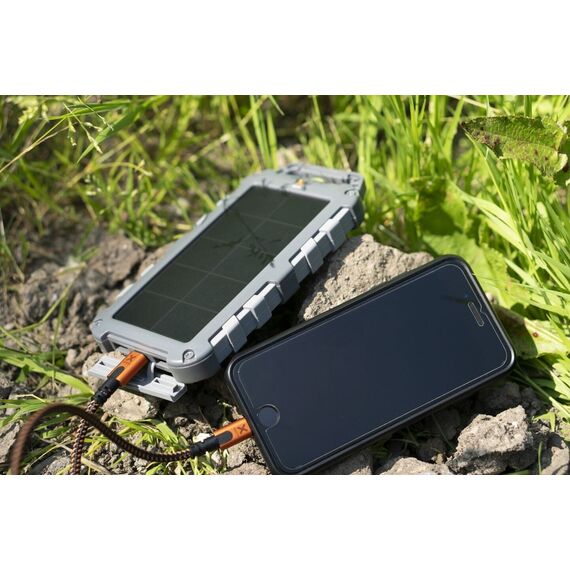 Xtorm - FS405 20W Fuel Series Solar Charger 10.000 mAh / Electronics