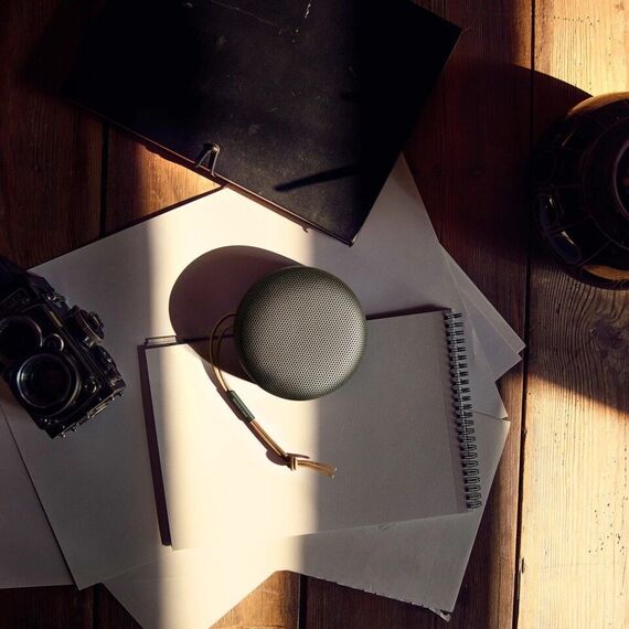 Bang & Olufsen BeoSound A1 - 2nd Gen - Black / Electronics | Techbox