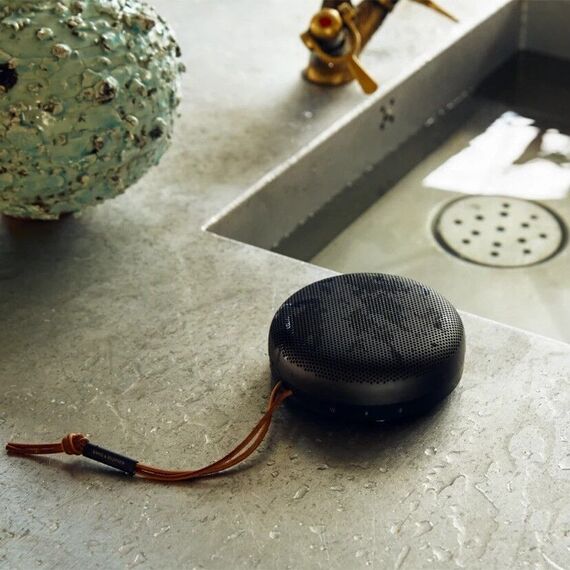 Bang & Olufsen BeoSound A1 - 2nd Gen - Black / Electronics | Techbox