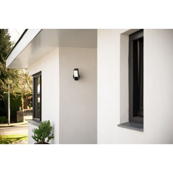 Eve Outdoor Cam - Secure floodlight camera with Apple HomeKit Secure Video technology / Electronics