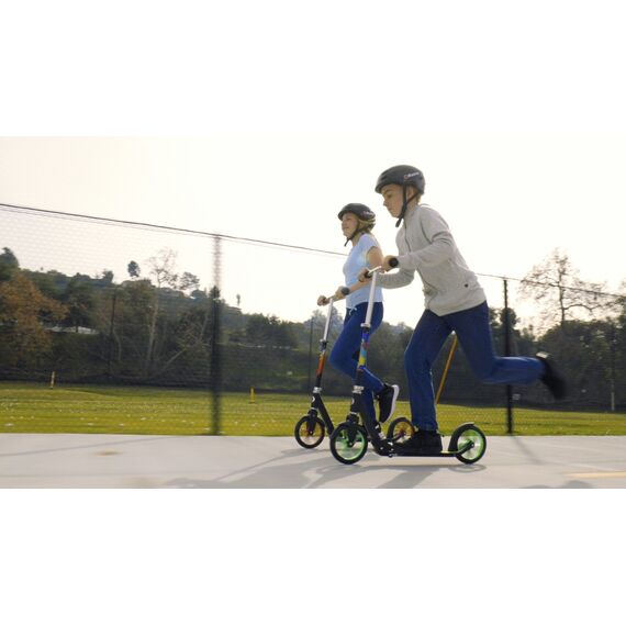 Razor - A5 Lux Light Up Scooter - Green (13073033) / Toys