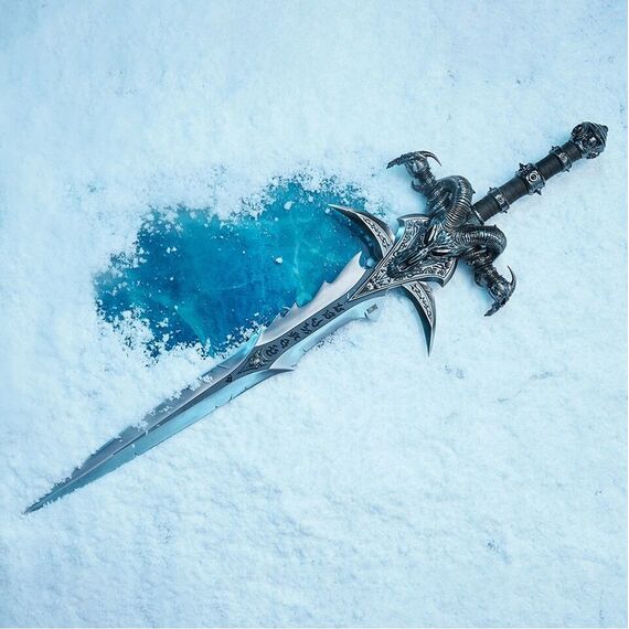 World of Warcraft - Frostmourne Sword Replica Scale 1/1 / Fan Shop and Merchandise |  Techbox