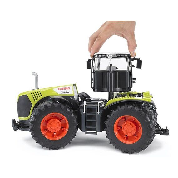 Bruder - Tractor Claas Xerion 5000 (BR3015) / Toys