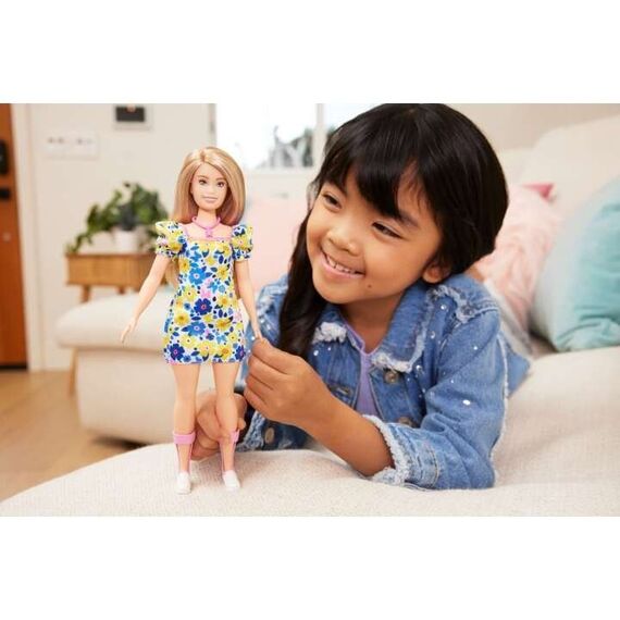Barbie - Fashionistas - Down Syndrome Wearing Floral Dress (HJT05) / Toys - Dolls - Collectibles - Techbox